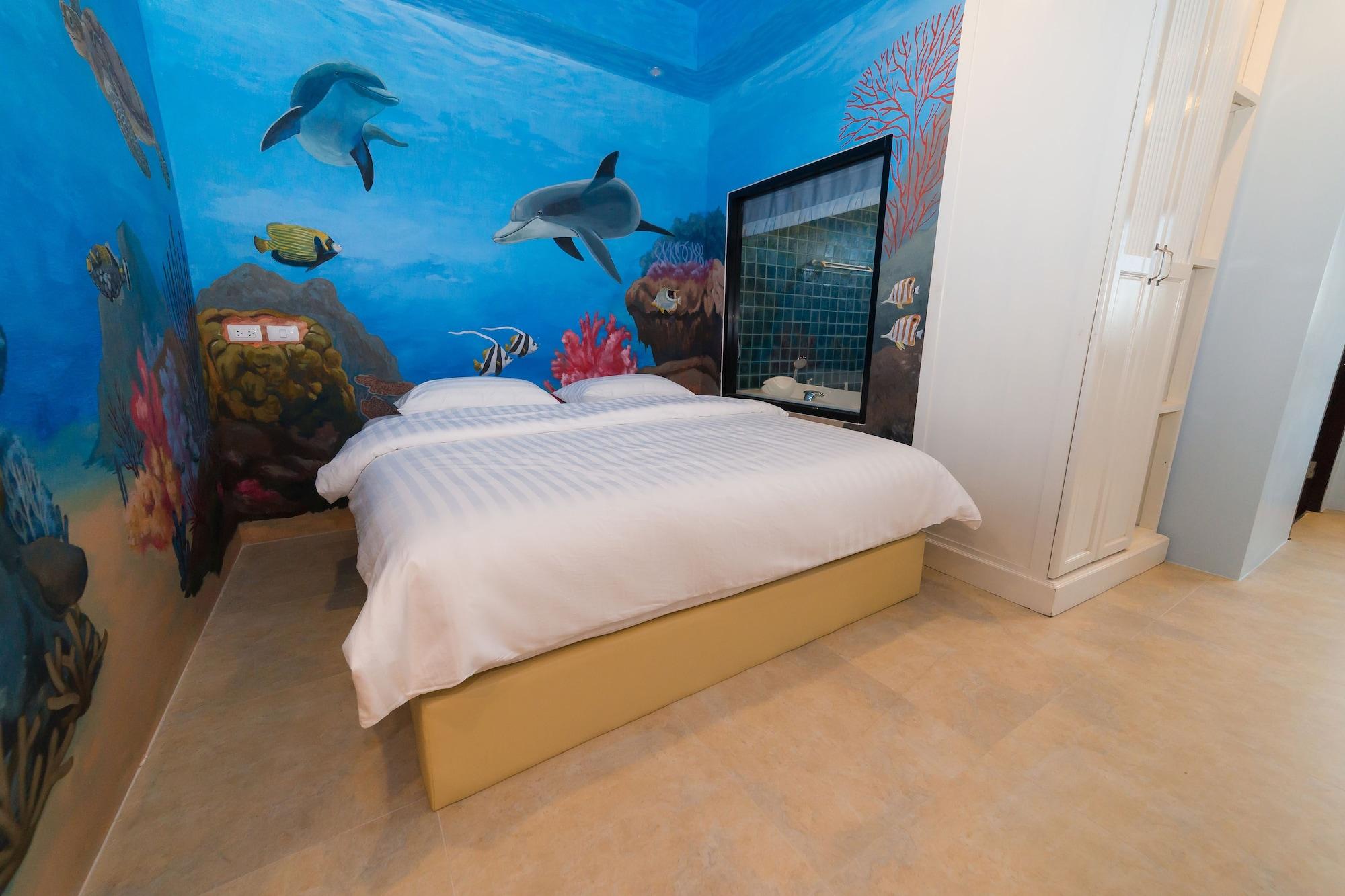 Thongtara House Boutique Srinakarin Hotel Bangkok Bagian luar foto